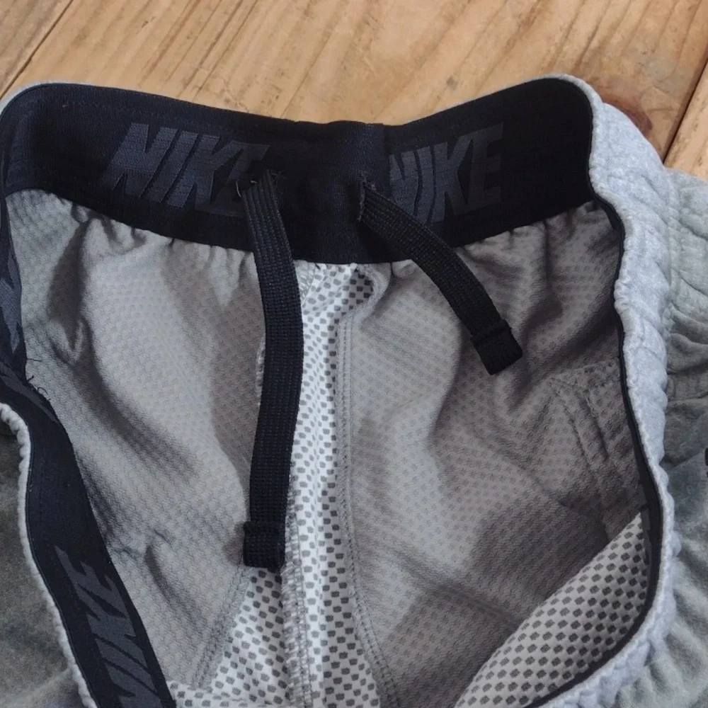 Nike Drawstring Waist Gray Dri Fit High Waist Track Pants Ankle Zippers Size S - Picture 8 of 11